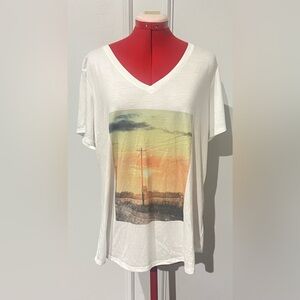Ana A New Approach White Graphic Sunset V-Neck Women's Top size 1X